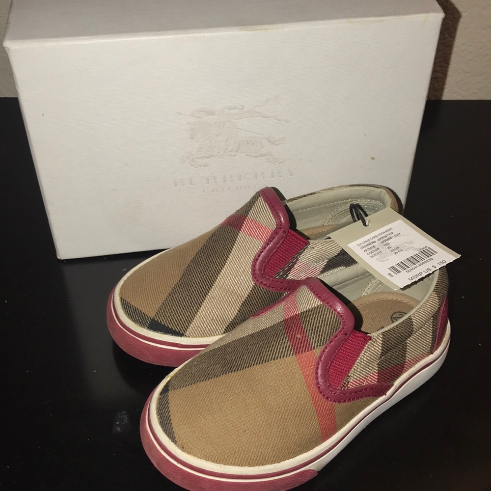 Burberry children shoes 23 UK 7 US